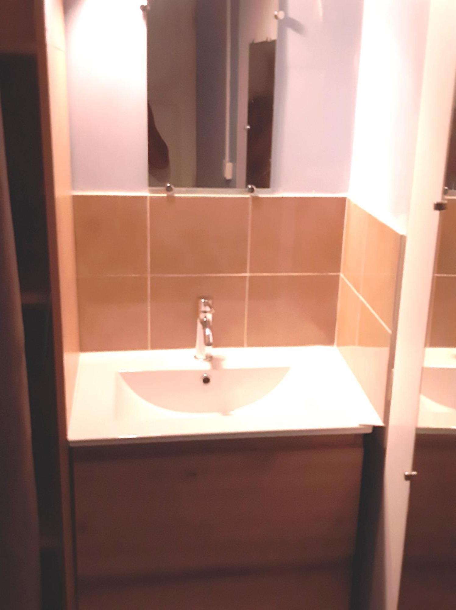 Appartement Meuble Bord De Mer Fos Sur Mer โฟส์-ซูร์-แมร์ ภายนอก รูปภาพ