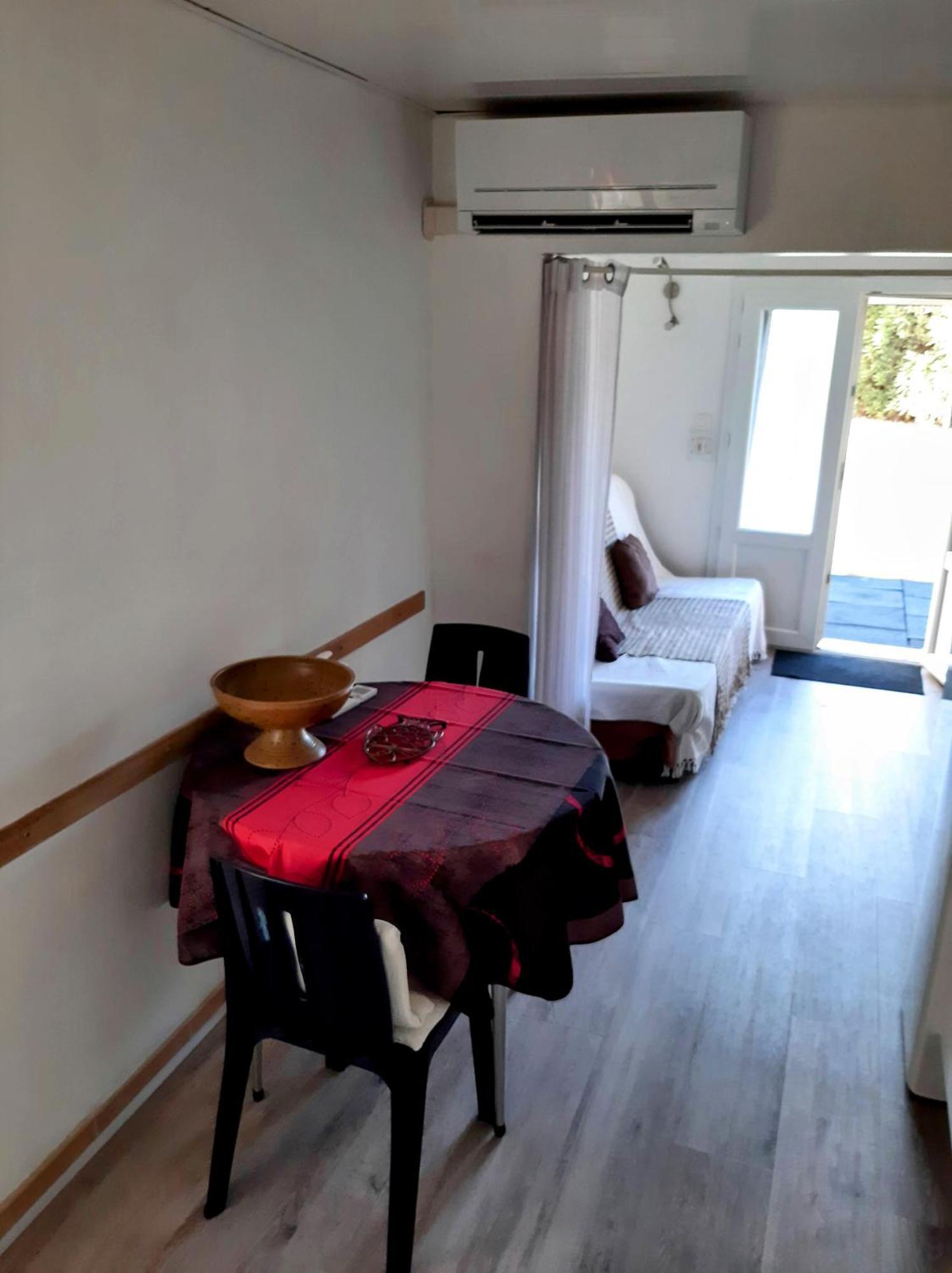 Appartement Meuble Bord De Mer Fos Sur Mer โฟส์-ซูร์-แมร์ ภายนอก รูปภาพ