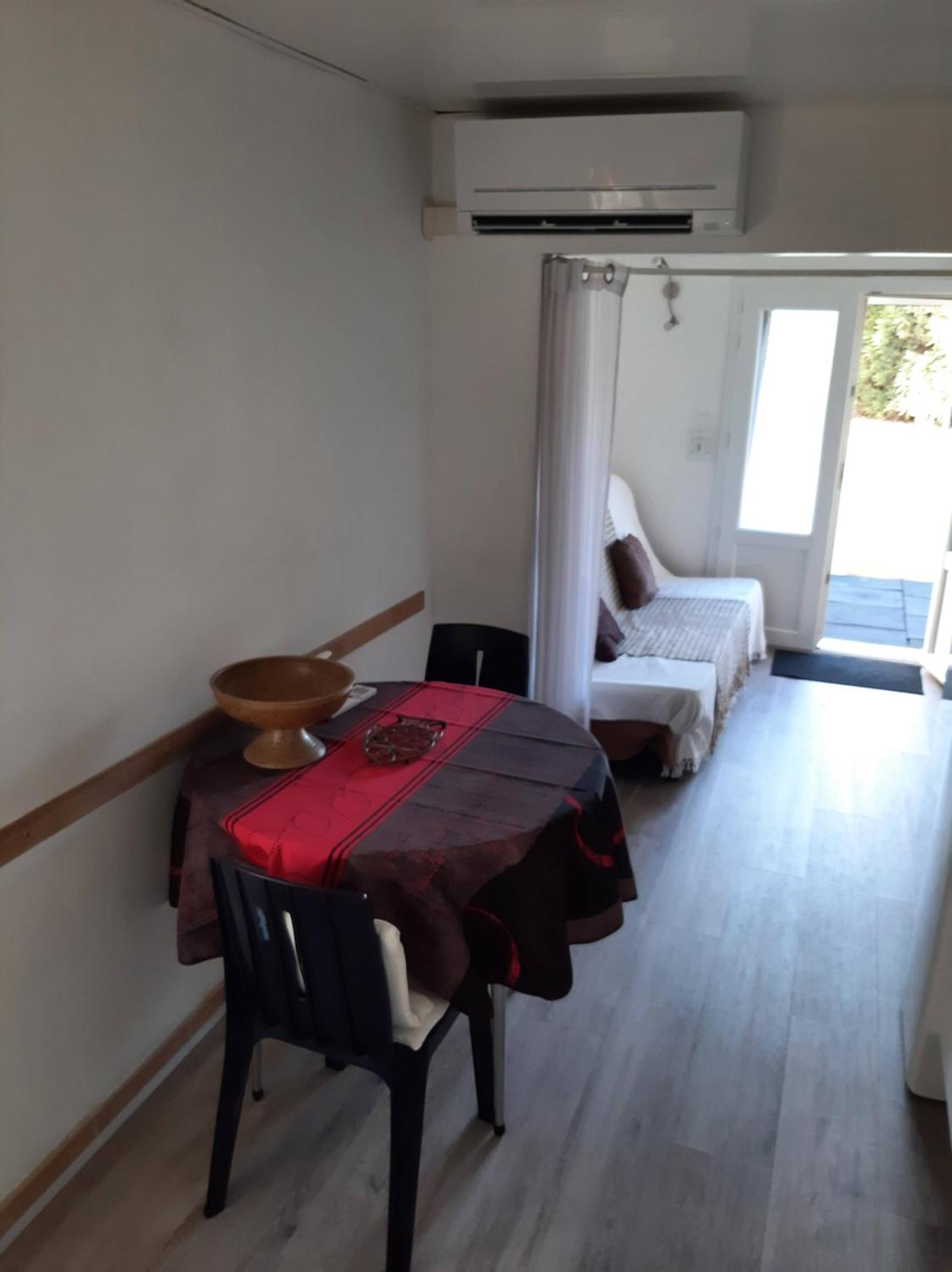 Appartement Meuble Bord De Mer Fos Sur Mer โฟส์-ซูร์-แมร์ ภายนอก รูปภาพ