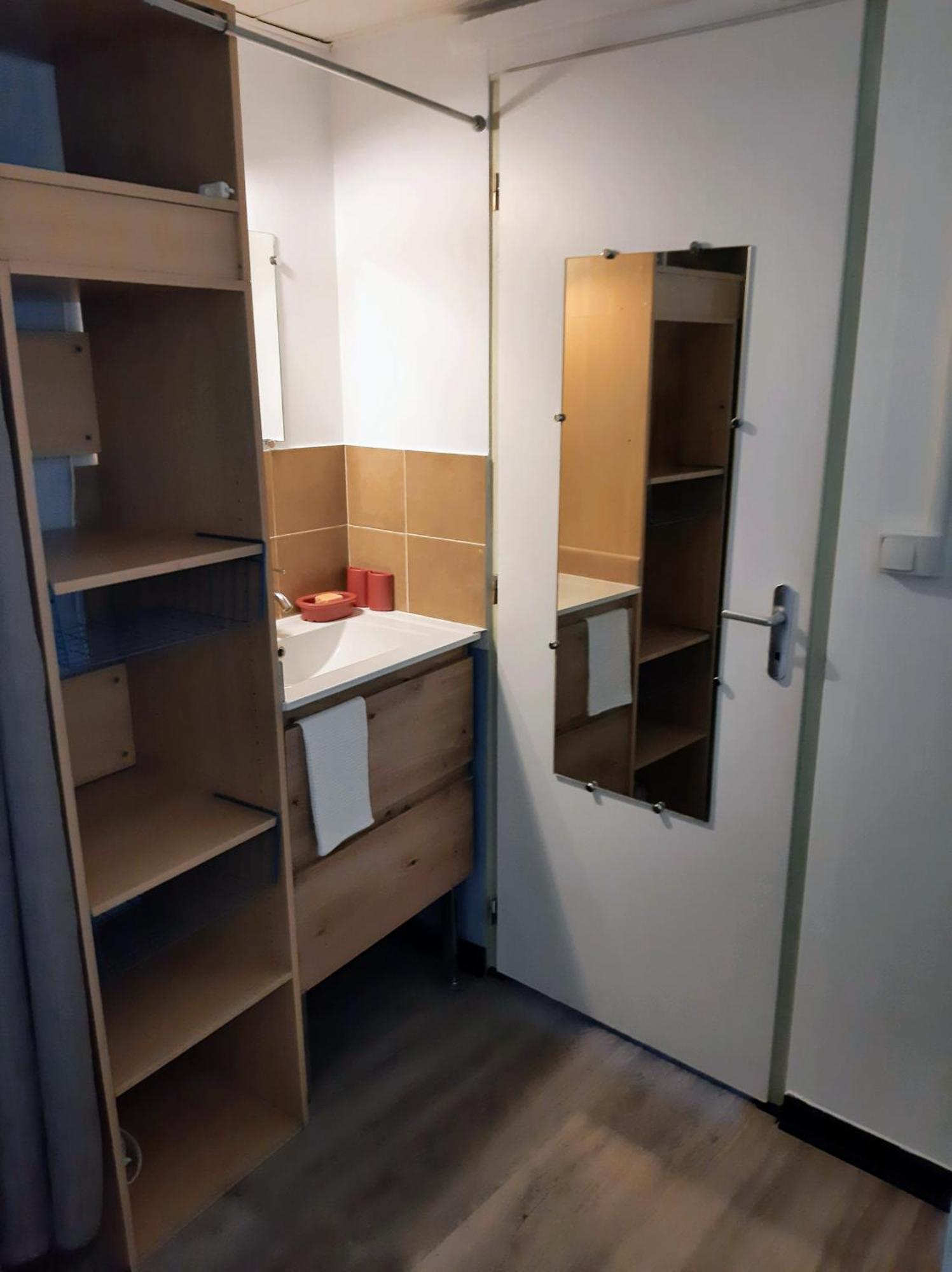 Appartement Meuble Bord De Mer Fos Sur Mer โฟส์-ซูร์-แมร์ ภายนอก รูปภาพ