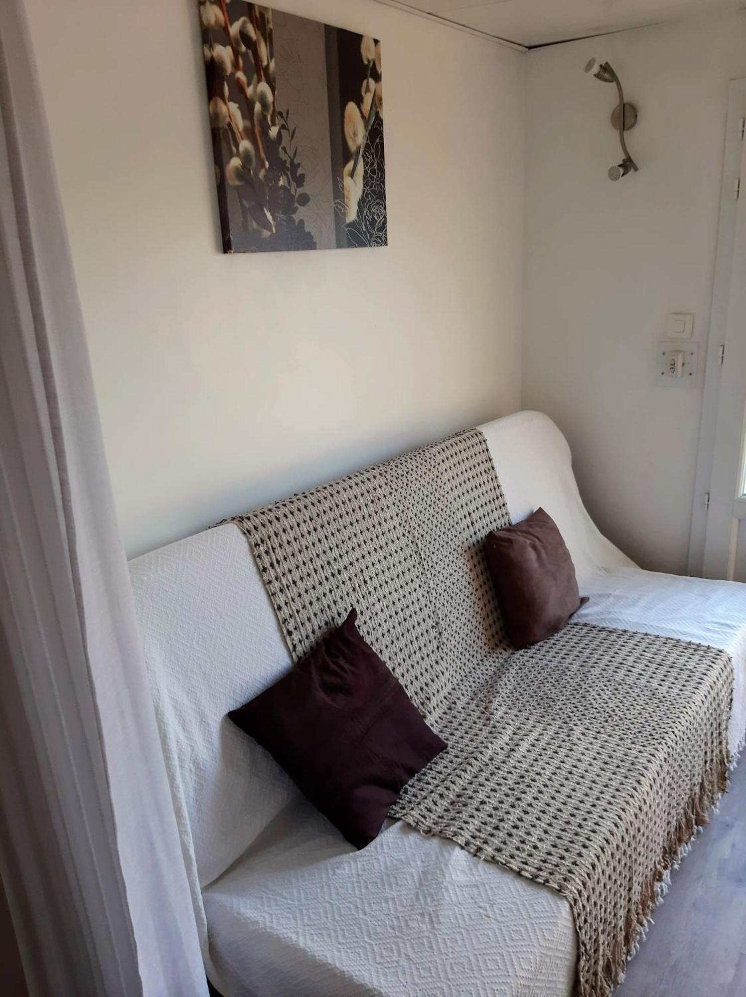 Appartement Meuble Bord De Mer Fos Sur Mer โฟส์-ซูร์-แมร์ ภายนอก รูปภาพ